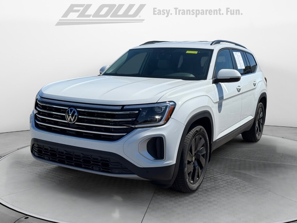 2025 Volkswagen Atlas SE Technology photo 3