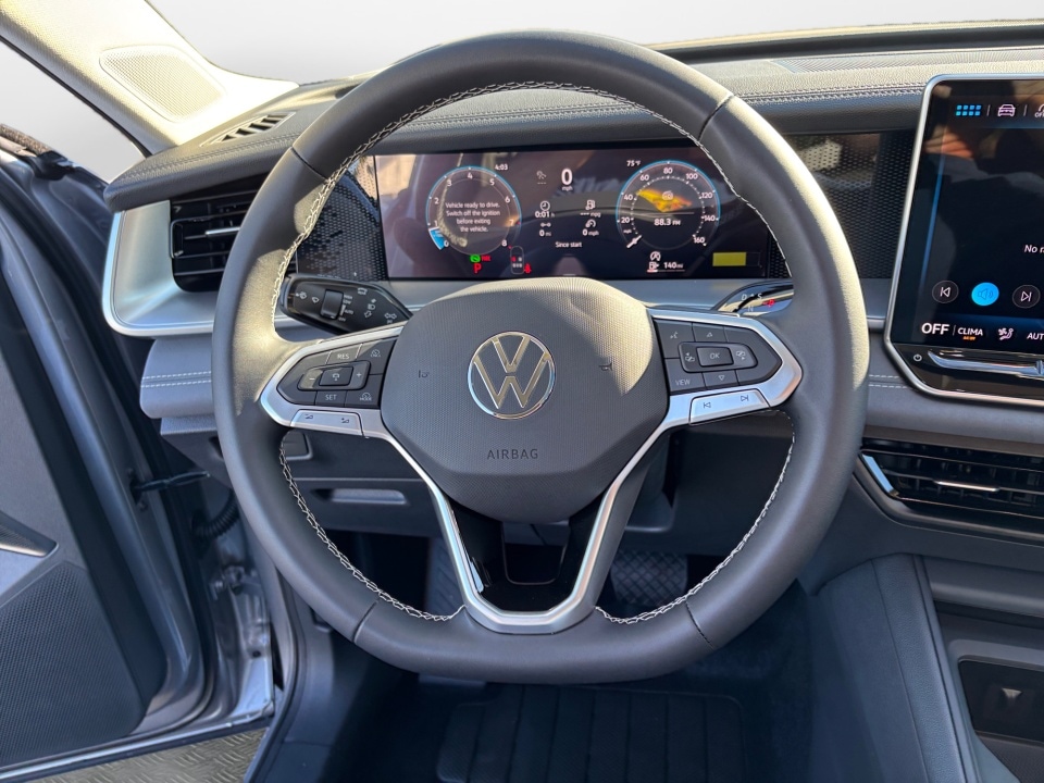 2026 Volkswagen Tiguan SE - Photo 10