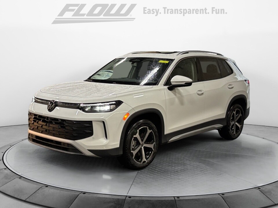 2025 Volkswagen Tiguan SE photo 3