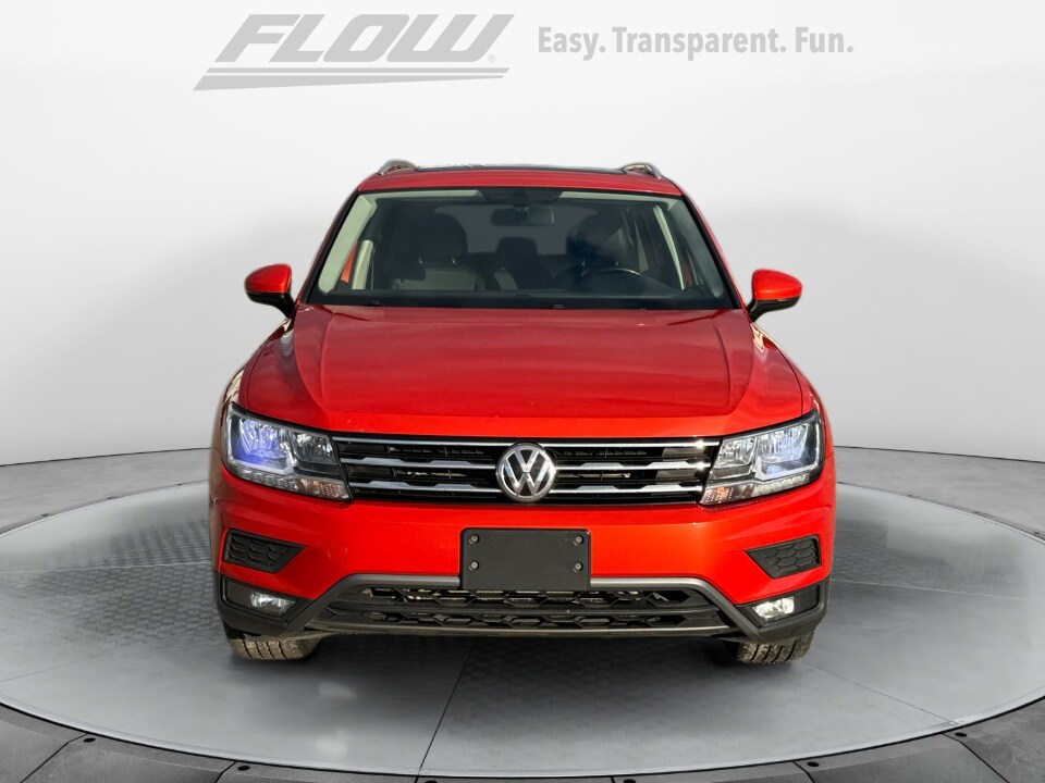 2018 Volkswagen Tiguan SEL photo 2