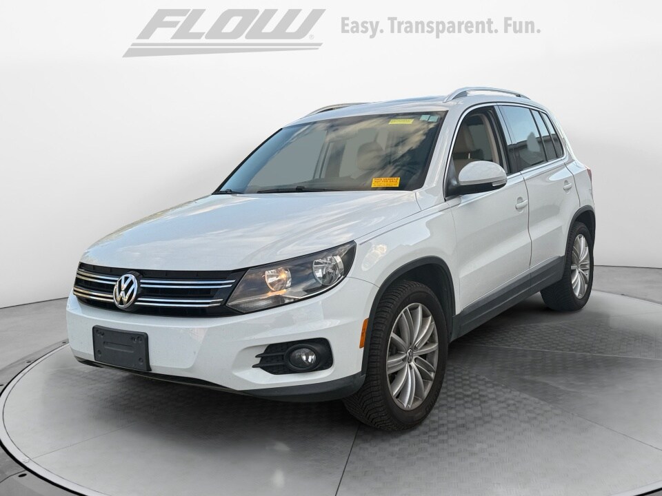 2015 Volkswagen Tiguan SEL photo 3