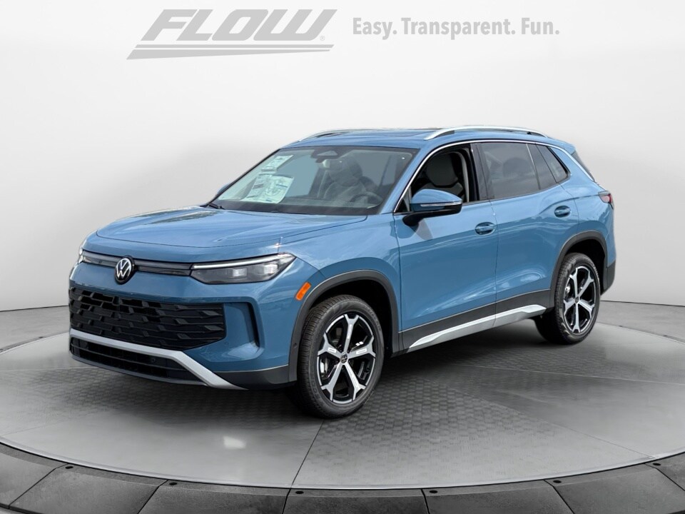 2025 Volkswagen Tiguan SE photo 3