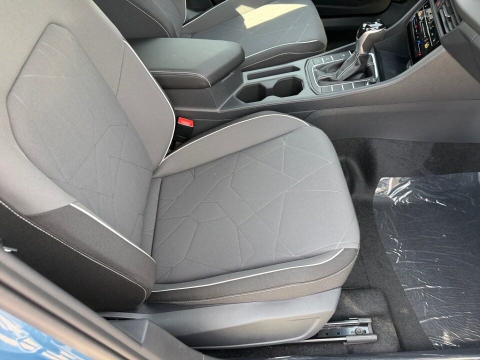 2026 Volkswagen Jetta Sport - Photo 28