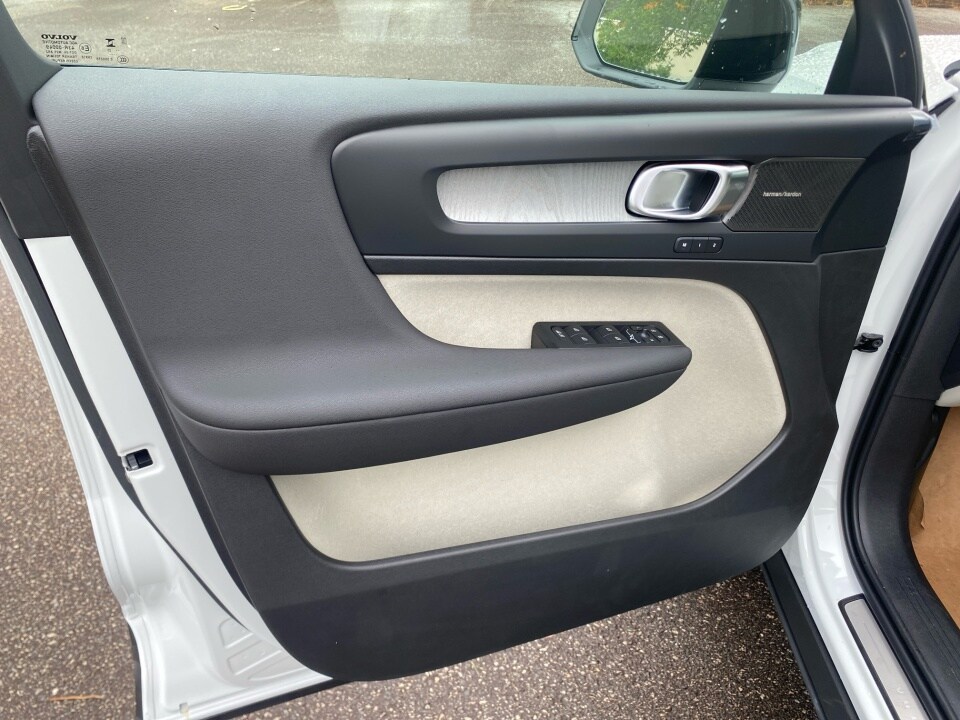 2026 Volvo XC40 Ultra - Photo 26