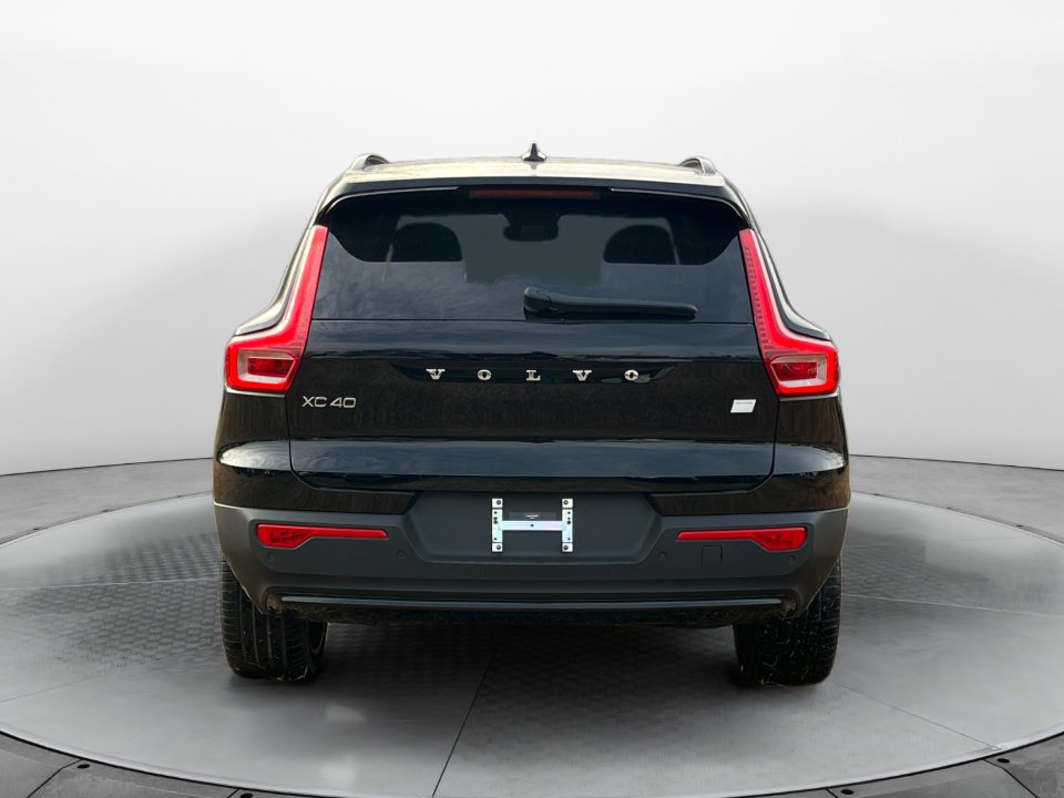 2024 Volvo XC40 Recharge Plus photo 4