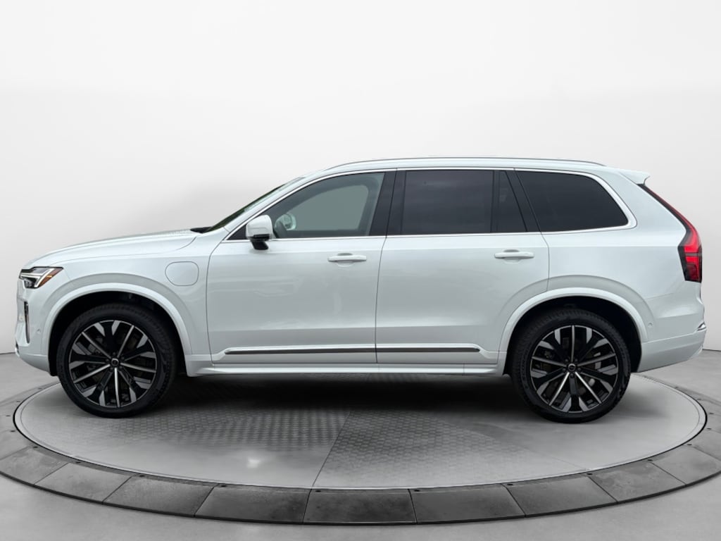 New 2026 Volvo XC90 plug-in hybrid T8 Plus 7-Seater SUV