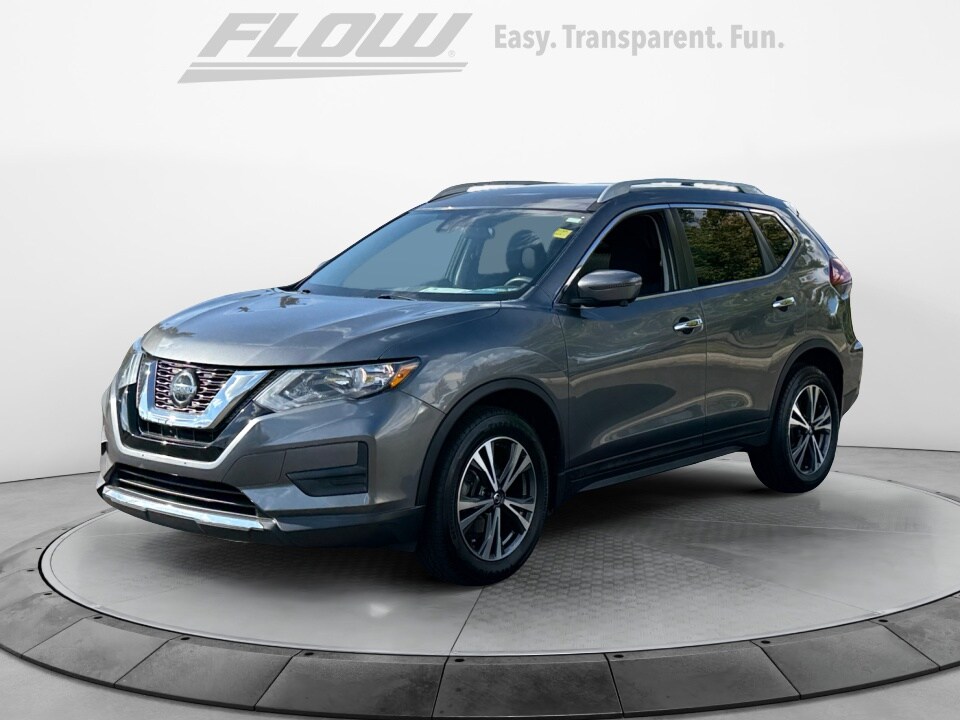 2019 Nissan Rogue SV photo 3