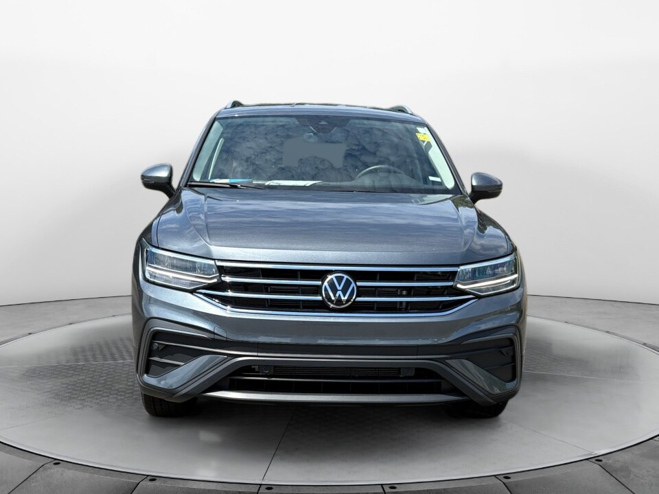 2024 Volkswagen Tiguan SE Wolfsburg Edition photo 2