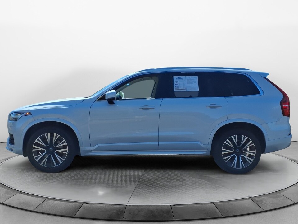 2022 Volvo XC90 T5 Momentum photo 4