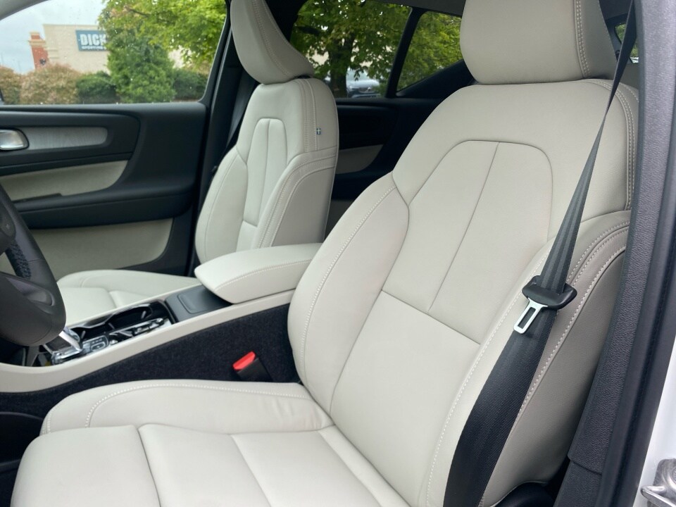 2026 Volvo XC40 Ultra - Photo 24