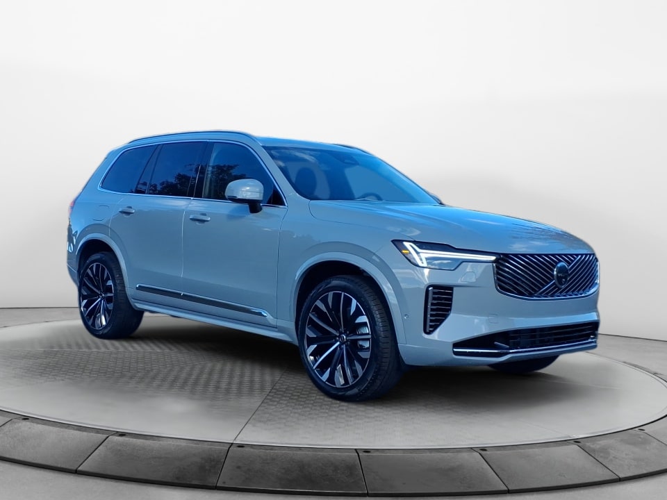 2026 Volvo XC90 Plus's photo