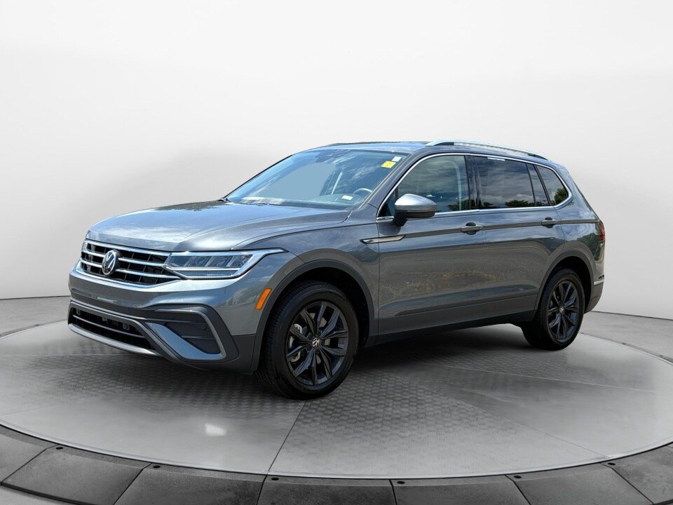 2024 Volkswagen Tiguan SE Wolfsburg Edition photo 3