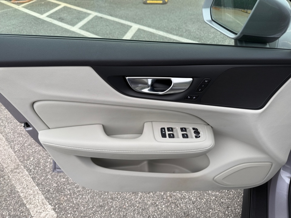 2026 Volvo V60 Cross Country Plus - Photo 12