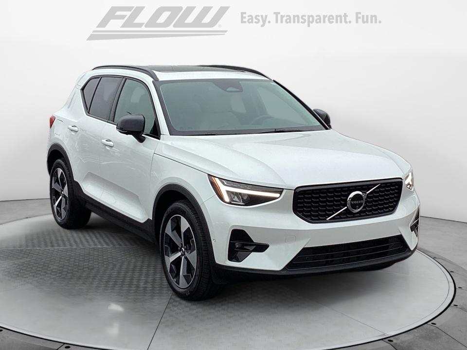 Certified 2025 Volvo XC40 Plus Dark Theme SUV