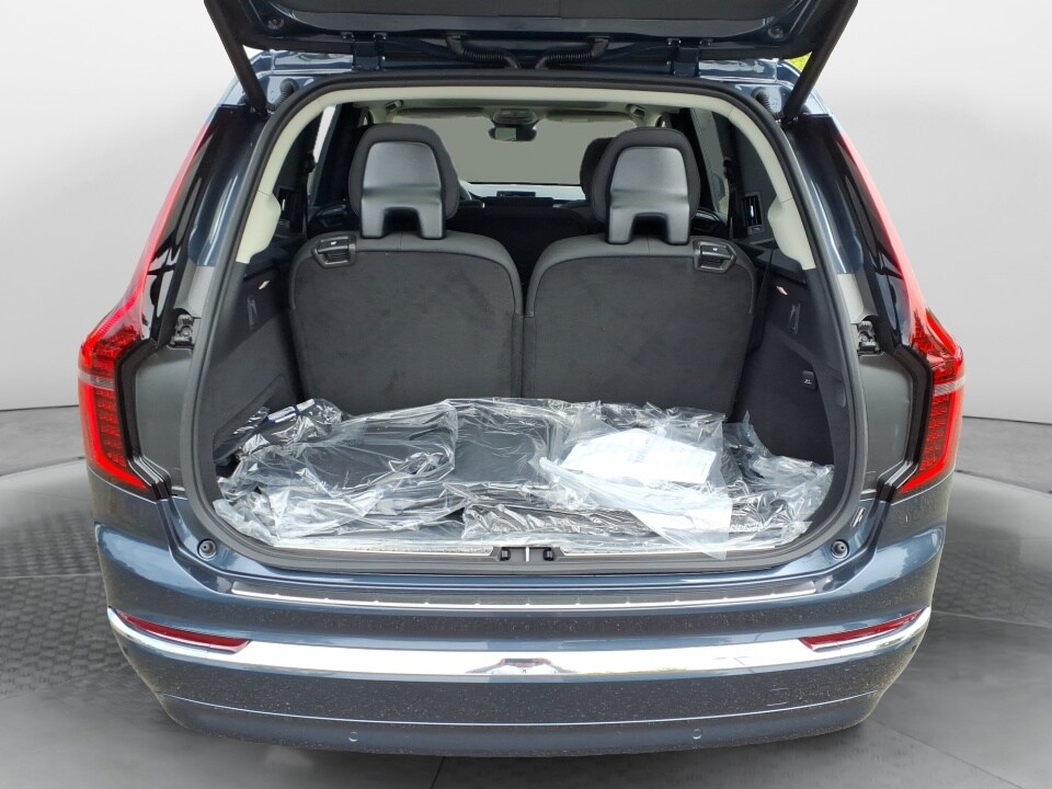2026 Volvo XC90 Plus - Photo 6