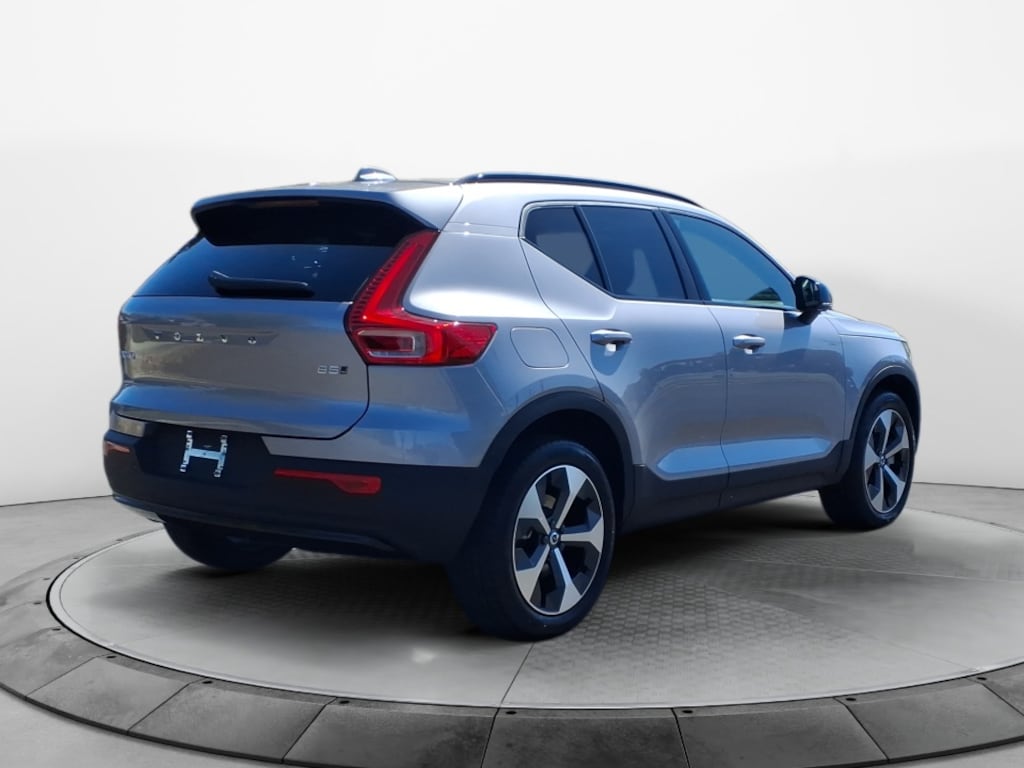 New 2026 Volvo XC40 B5 Plus SUV