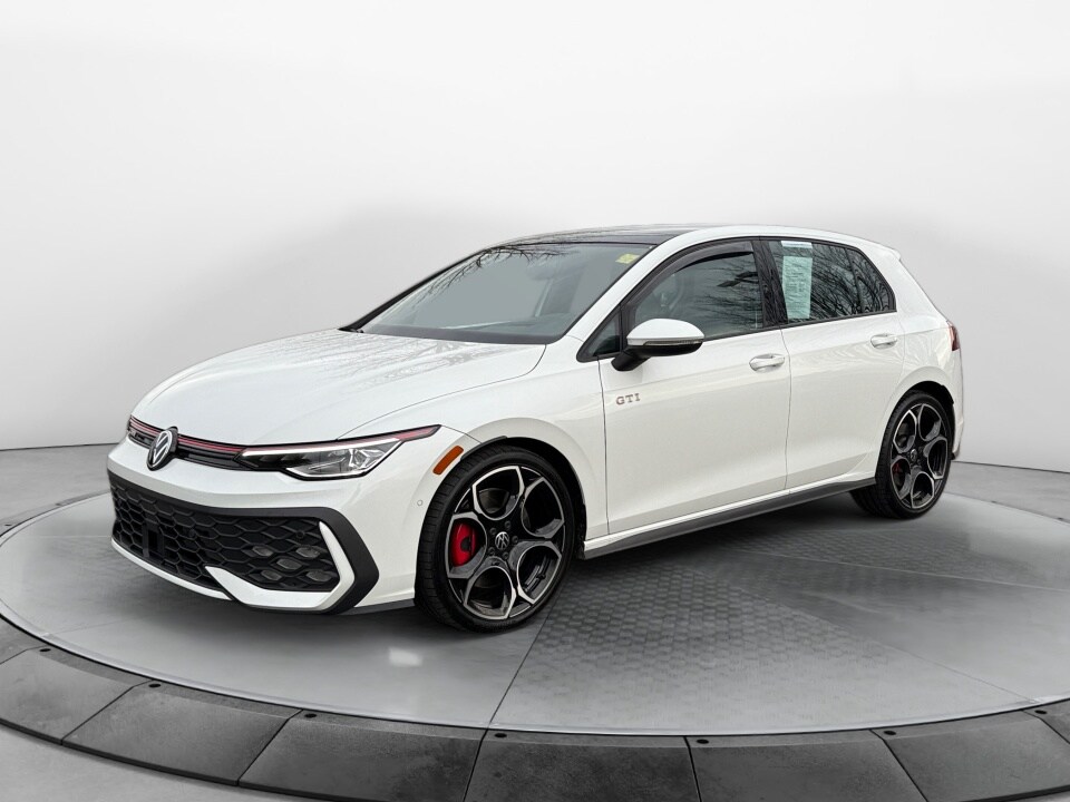 2025 Volkswagen Golf GTI Autobahn photo 3