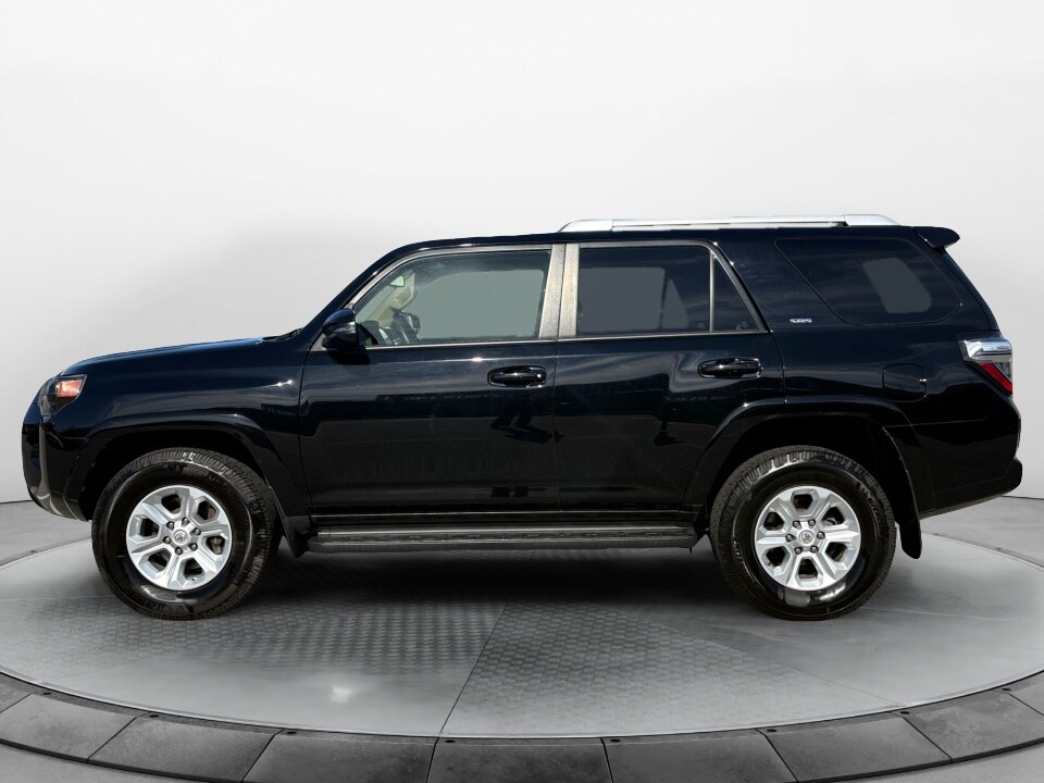 2017 Toyota 4Runner SR5 Premium photo 2