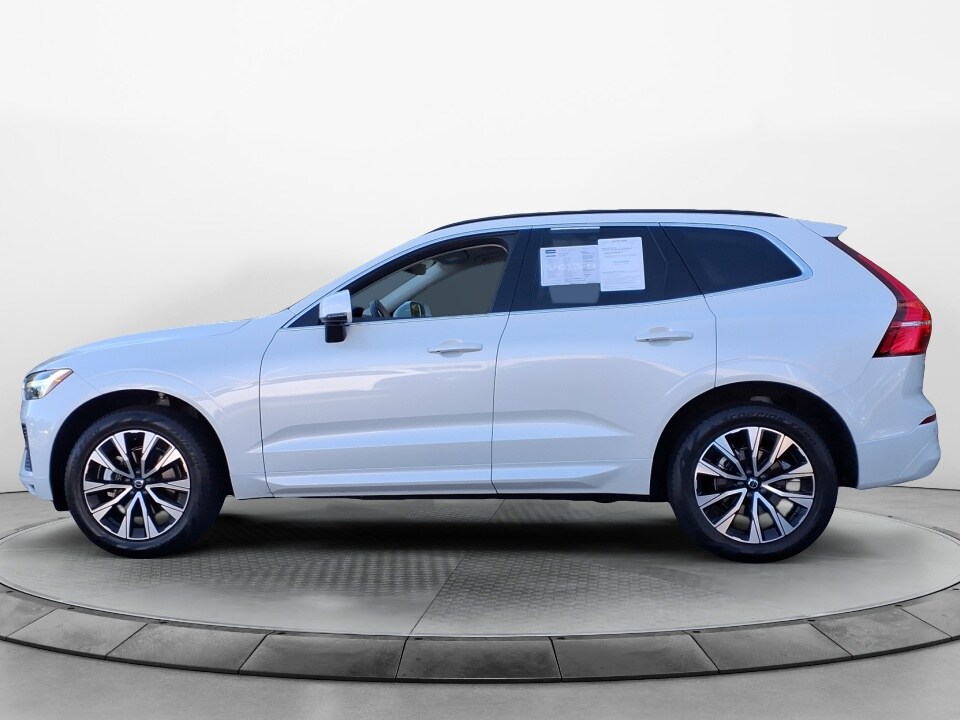 2023 Volvo XC60 B5 Core photo 4
