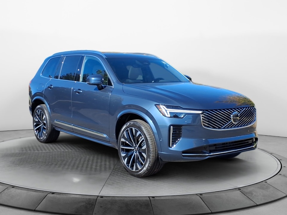 2026 Volvo XC90 Plus's photo