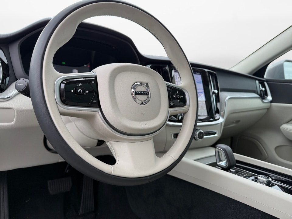 2026 Volvo V60 Cross Country Plus - Photo 9