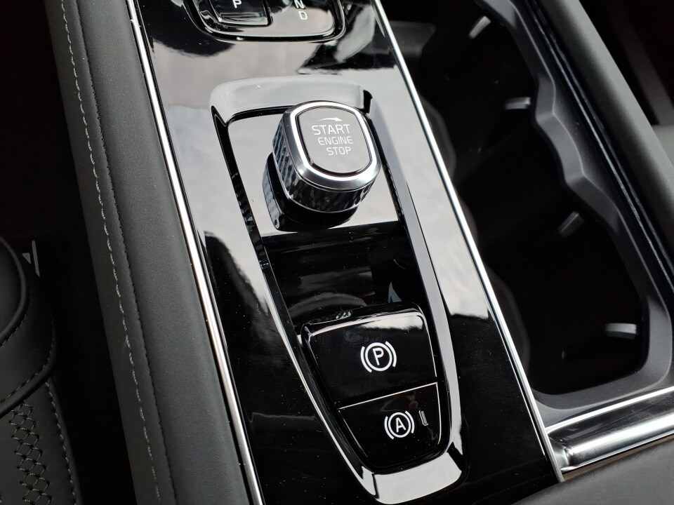 2026 Volvo XC90 Plus - Photo 18