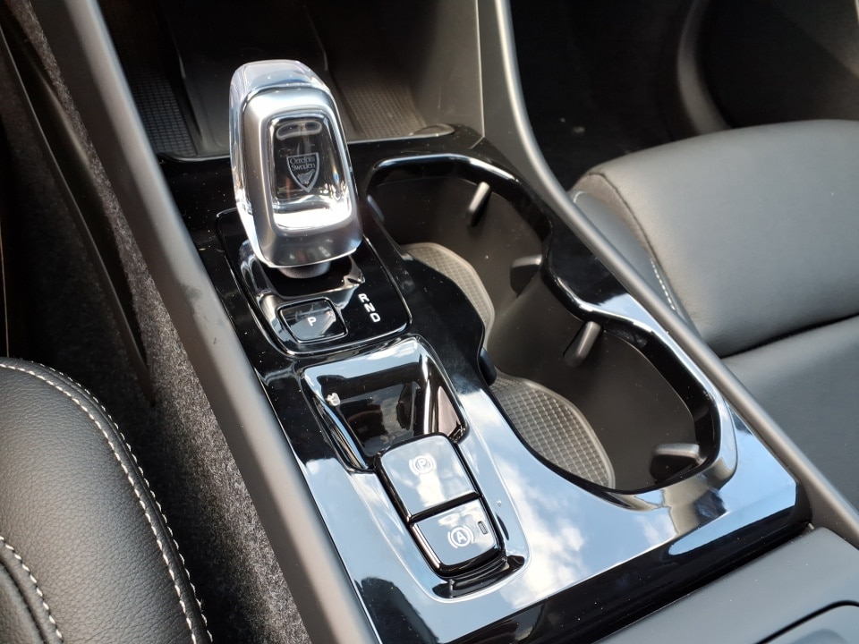 2026 Volvo XC40 Plus - Photo 17