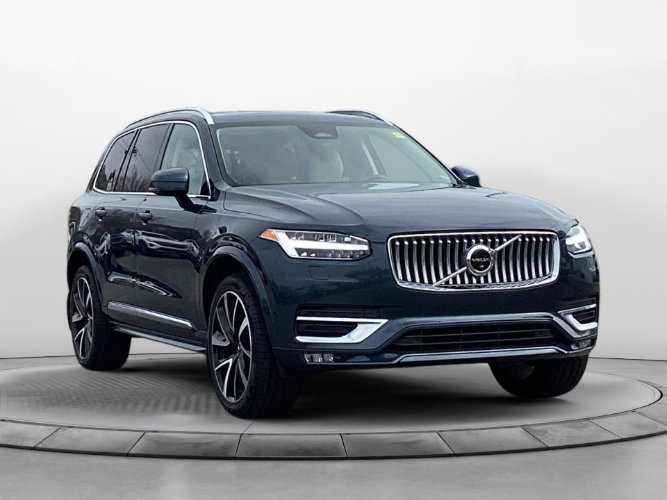 2023 Volvo XC90 Plus's photo