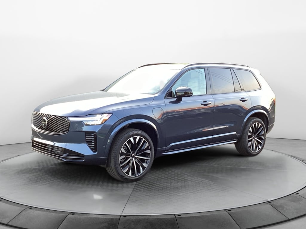 New 2026 Volvo XC90 plug-in hybrid T8 Ultra Dark Theme 7-Seater SUV