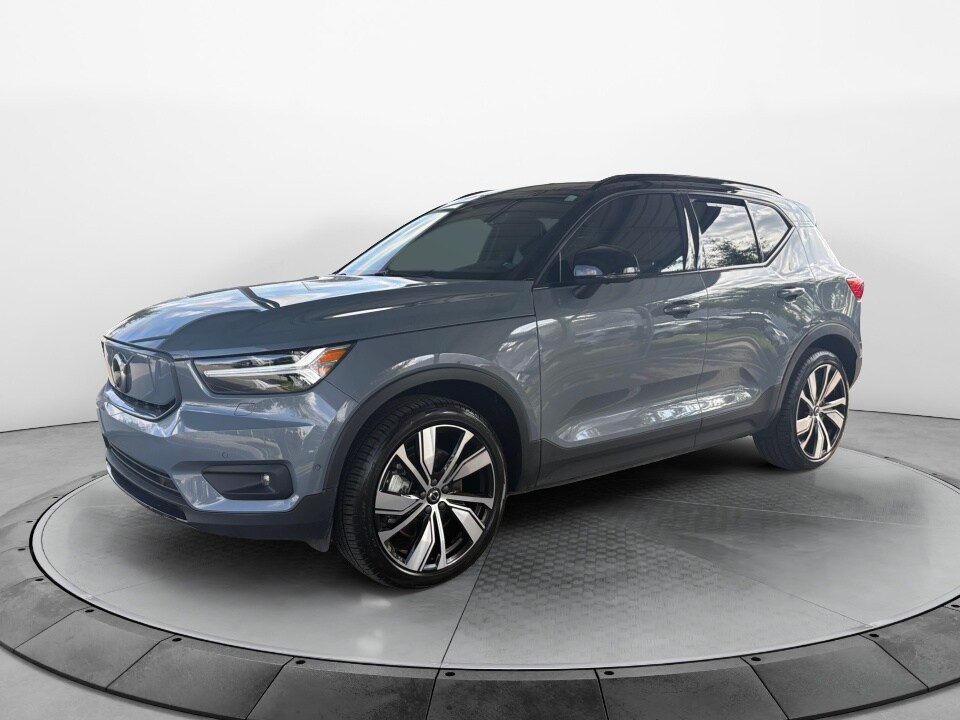 2022 Volvo XC40 Recharge P8 Twin Ultimate photo 3