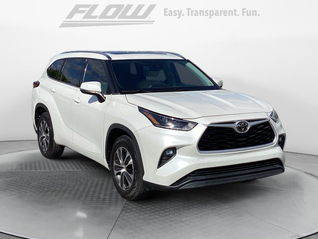 Used 2021 Toyota Highlander XLE SUV