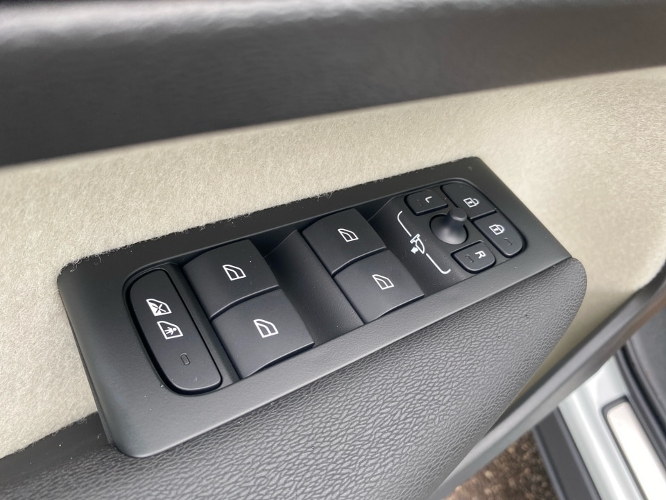 2026 Volvo XC40 Ultra - Photo 27