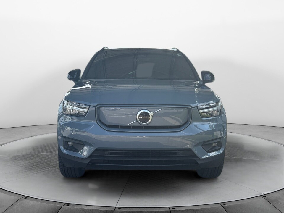 2022 Volvo XC40 Recharge P8 Twin Ultimate photo 2