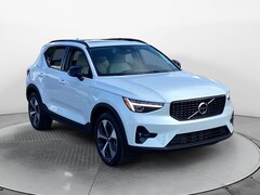 2026 Volvo XC40 B5 Plus AWD SUV