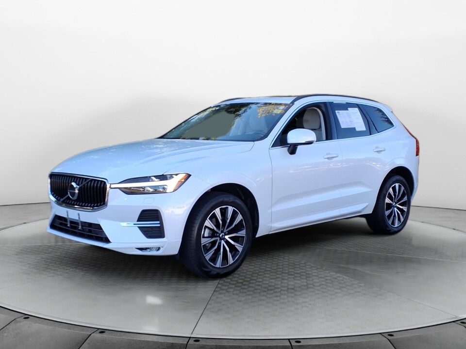 2023 Volvo XC60 B5 Core photo 3