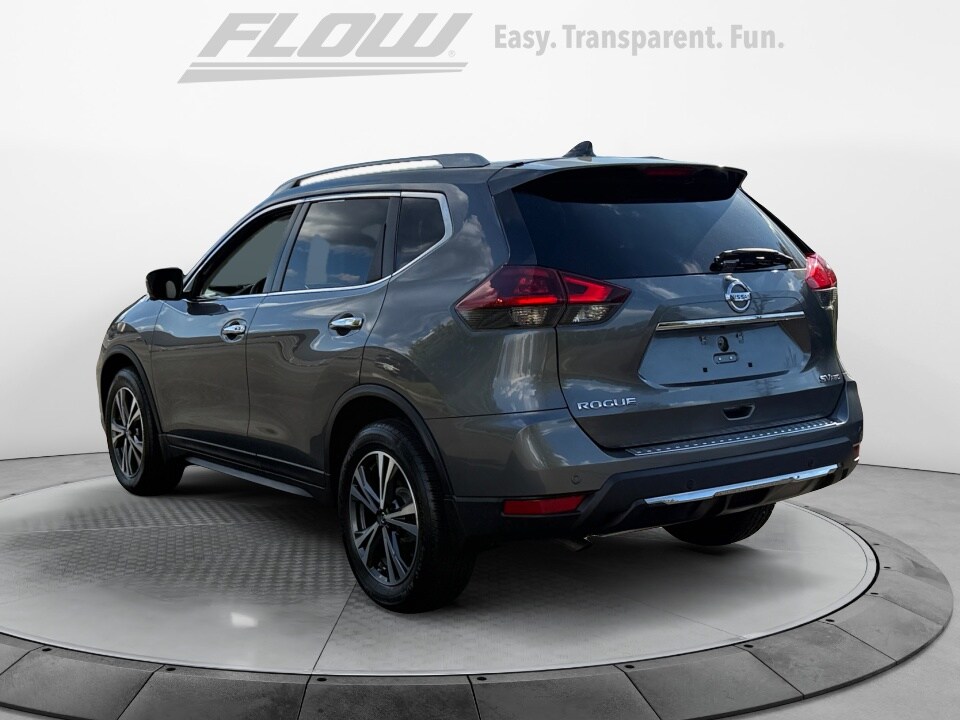 2019 Nissan Rogue SV photo 4