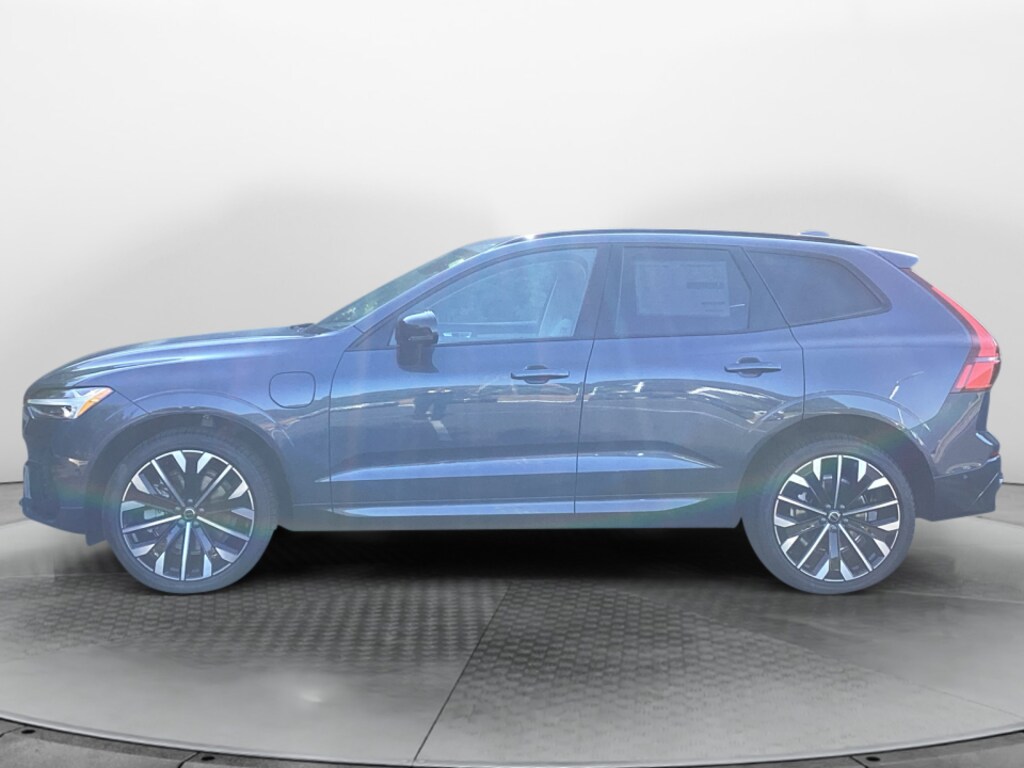 New 2026 Volvo XC60 plug-in hybrid T8 Ultra SUV