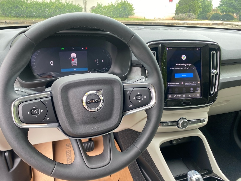 2026 Volvo XC40 Ultra - Photo 14