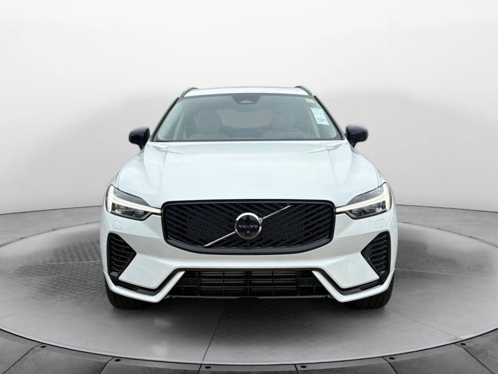 New 2026 Volvo XC60 plug-in hybrid T8 Ultra SUV