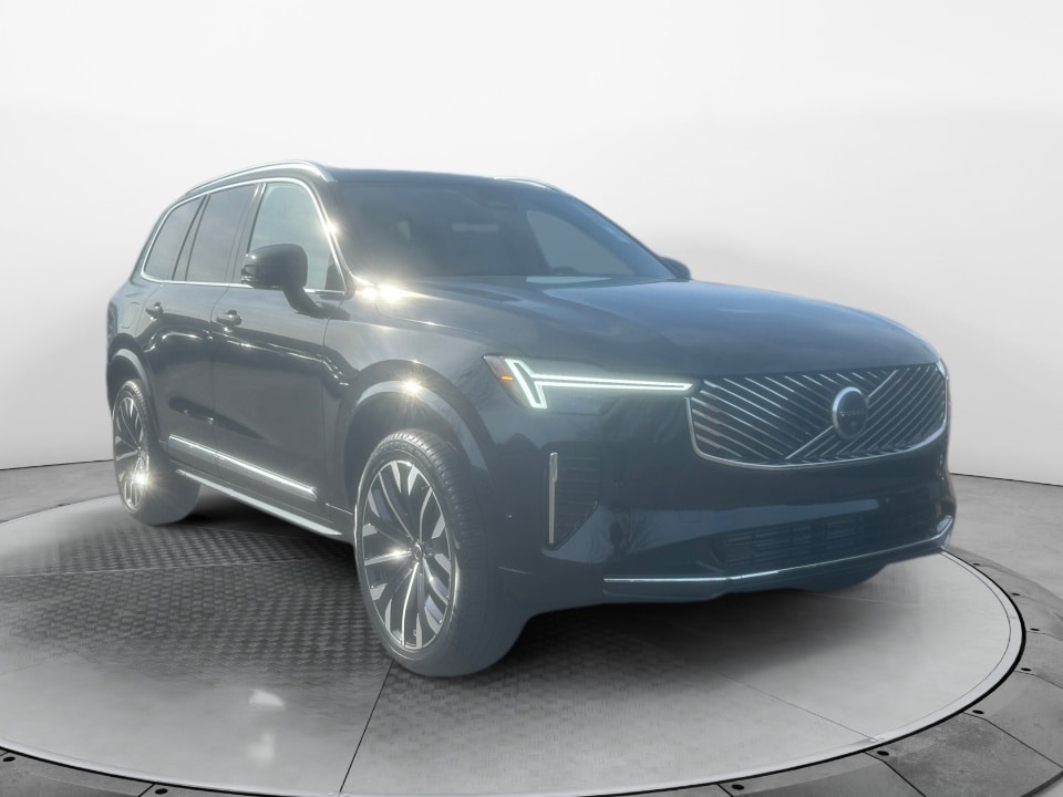 2026 Volvo XC90 Plus's photo