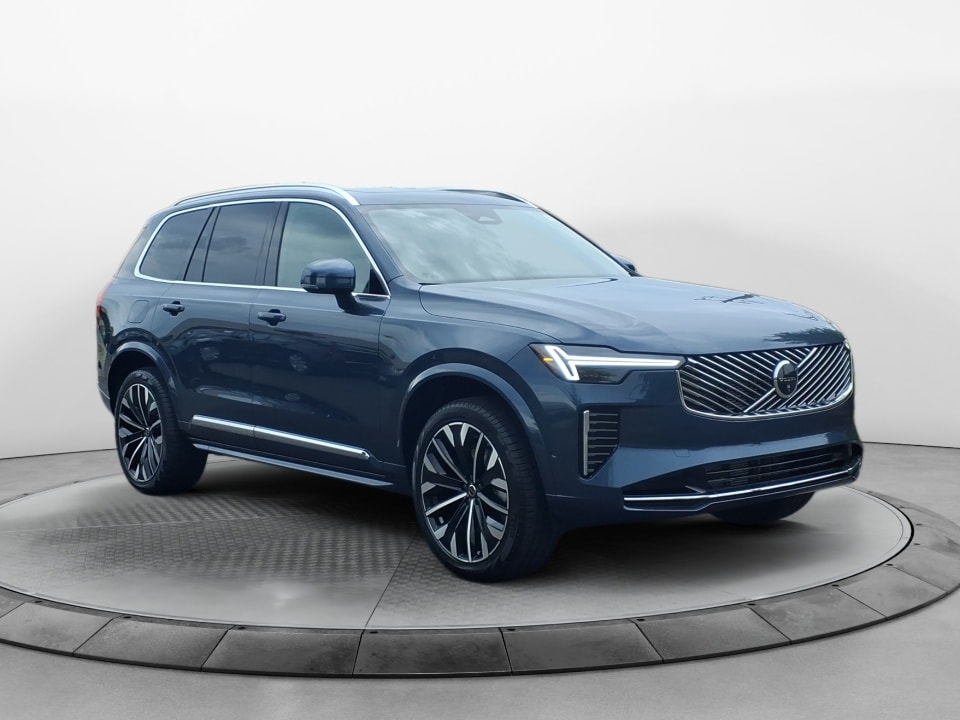2026 Volvo XC90 Plus's photo