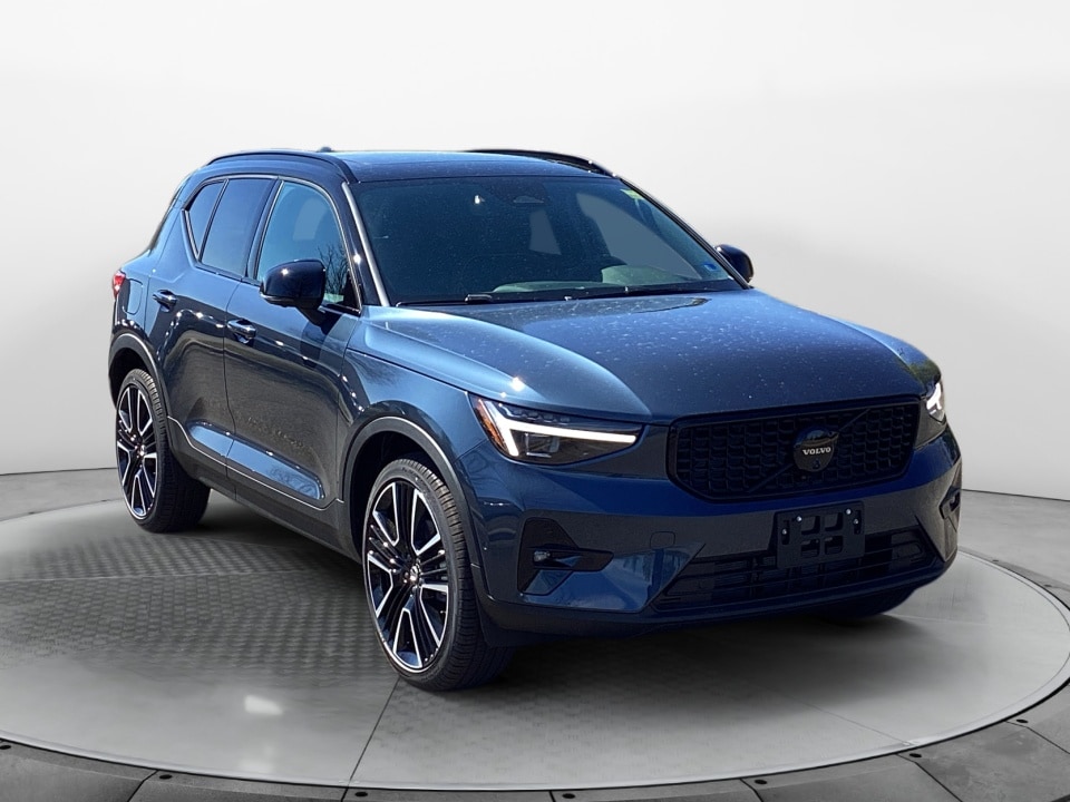 2026 Volvo XC40