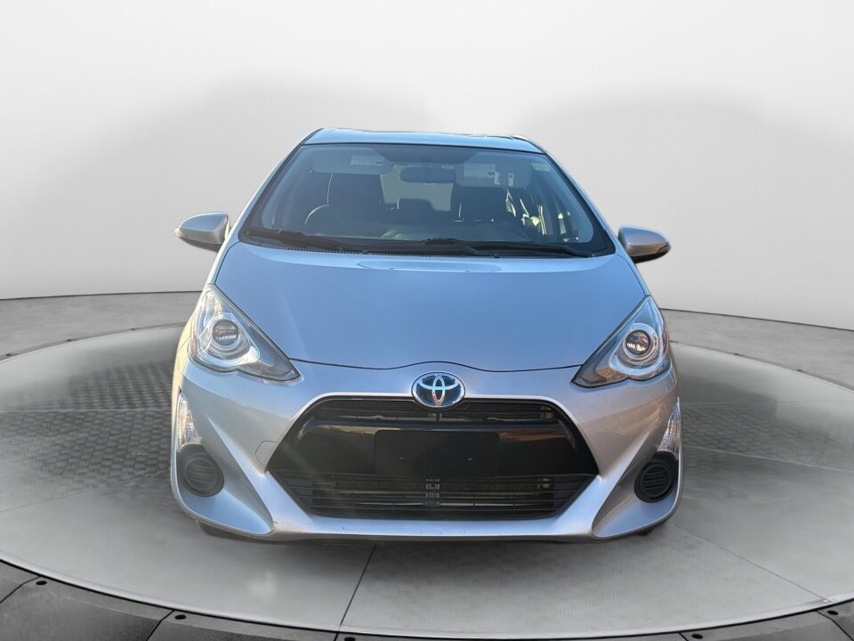 2015 Toyota Prius C Two photo 2