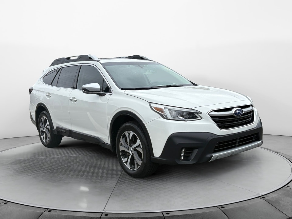 2020 Subaru Outback Touring's photo