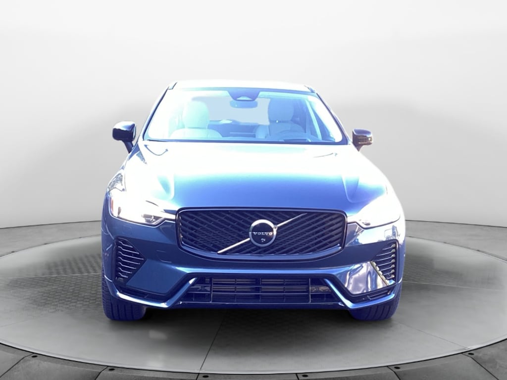 New 2026 Volvo XC60 plug-in hybrid T8 Ultra SUV