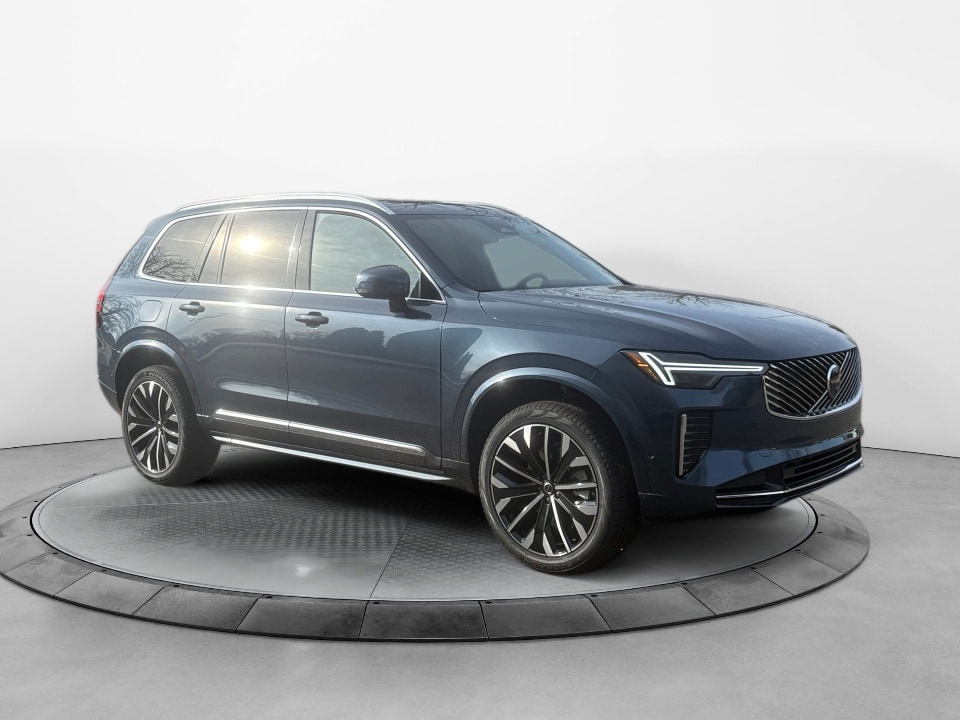 2026 Volvo XC90 Plus's photo