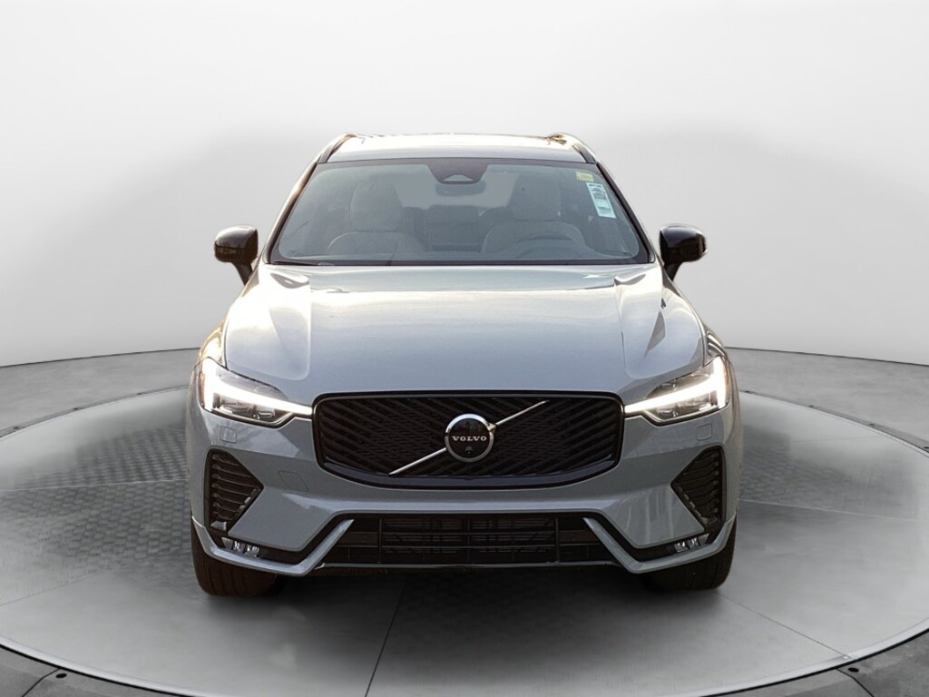 New 2026 Volvo XC60 B5 Plus SUV