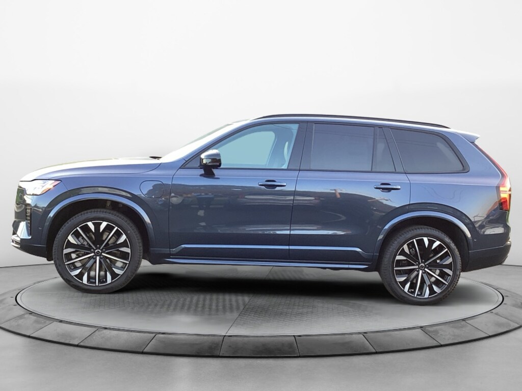 New 2026 Volvo XC90 plug-in hybrid T8 Ultra Dark Theme 7-Seater SUV