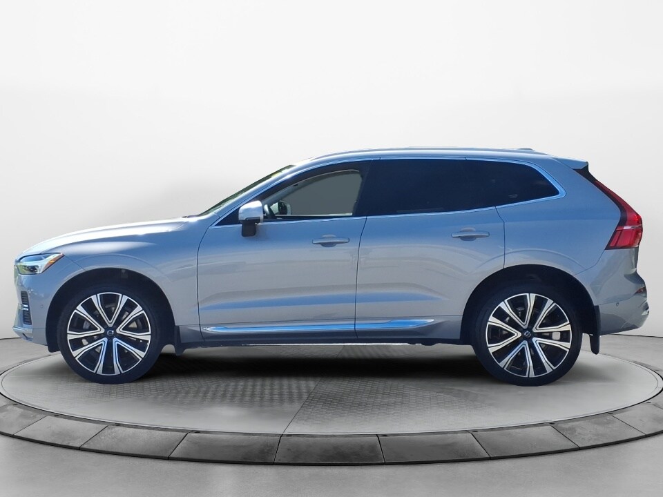 2023 Volvo XC60 B5 Ultimate photo 4