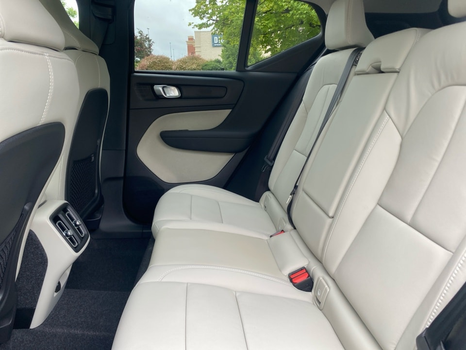 2026 Volvo XC40 Ultra - Photo 28